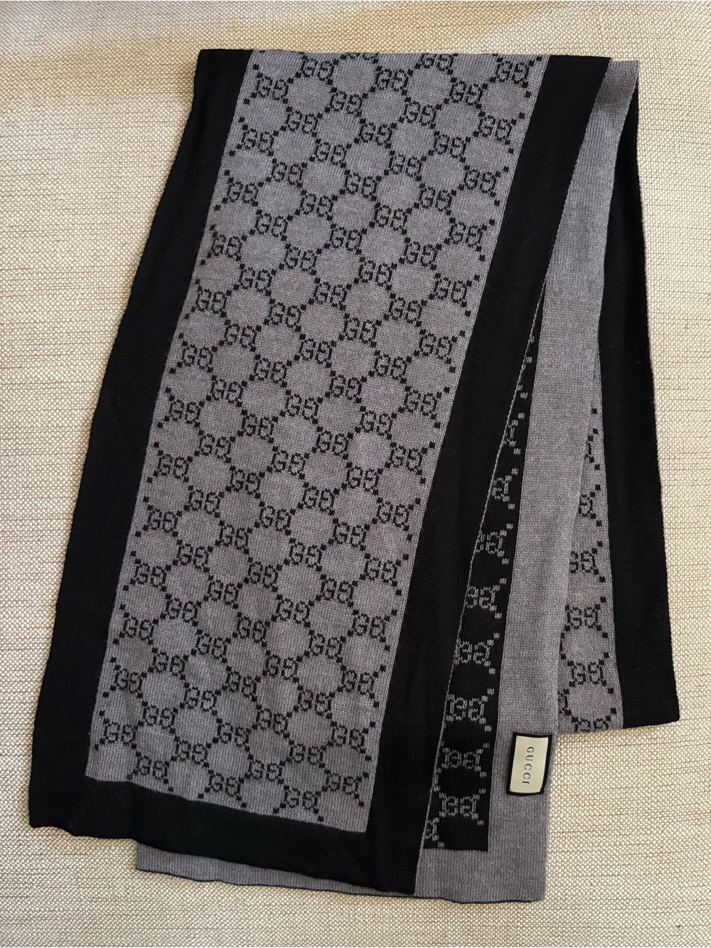 GUCCI Jacquard GG Monogram Logo Reversible Wool Scarf Black & Gray Made In Italy
